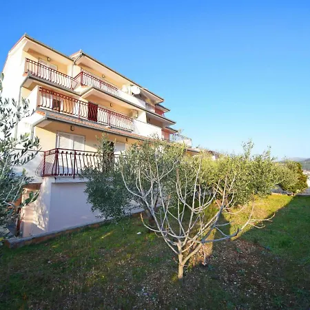 Lanterna.5 * مارينا